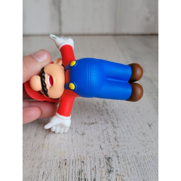 Hallmark super Mario raccoon version ornament Xmas - Picture 6 of 6